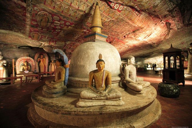 08 Nights in Magical Sri Lanka - Dambulla and Kandy bring temples, trade, and performance