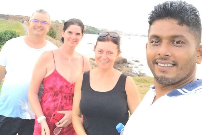 10 Days Sri Lanka Tour with Sujeewa - Day 6: Tea country, Ramboda Falls, and Ambuluwawa Tower