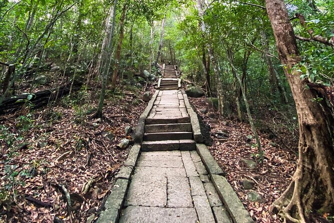 12-Day Private Guided Tour in Sri Lanka - Polonnaruwa and Pidurangala after the heat