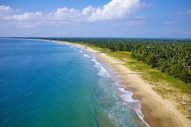 12 Days Tour Grand Discovery of Sri Lanka - Day 5: Gardens and white-water on the Kelani River