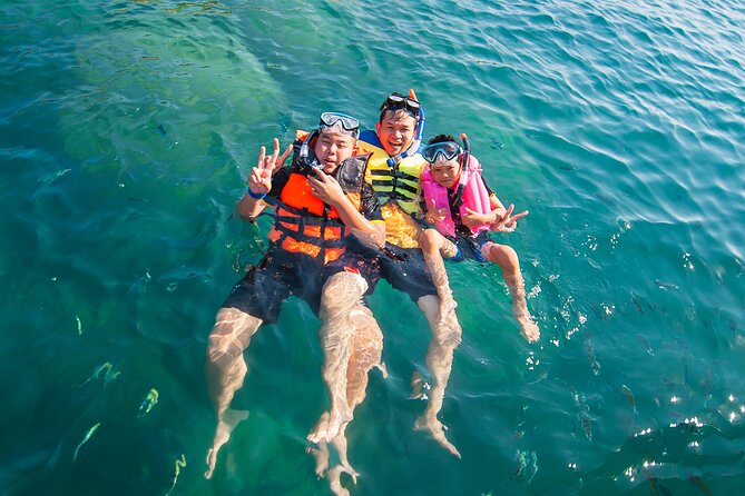 2 hours Private Snorkeling tour in Unawatuna - Getting comfortable with the equipment