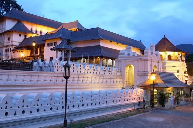 3 Days Tour to Kandy Nuwara Eliya & Sigiriya from Colombo - Practical points that can change the experience