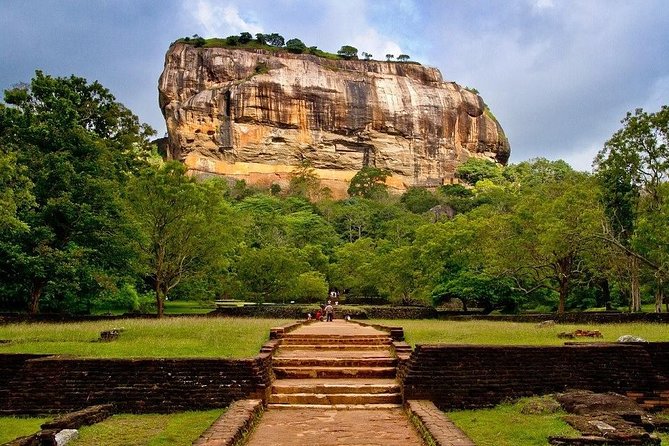 3 Days Tour to Sigiriya & Kandy with Kingfisher Tours Sri Lanka - Who should book this tour?