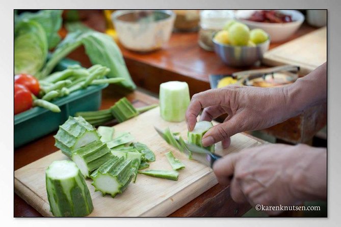 3 hour cooking experience - Curries that show the range of the island’s cooking