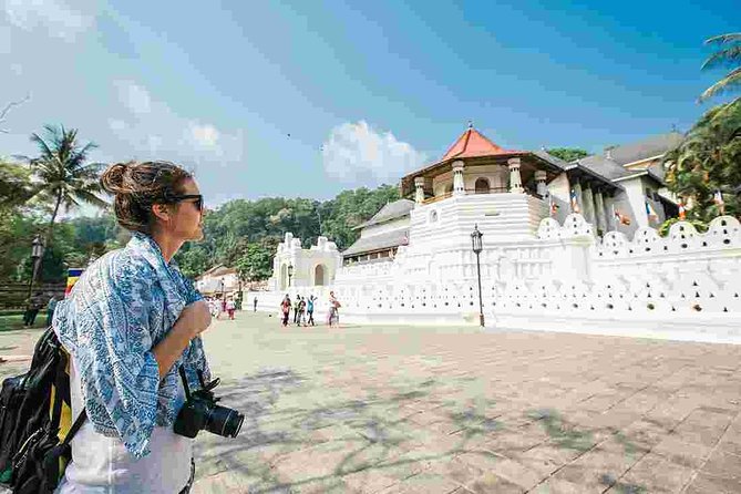 4-Day Essence of Sri Lanka Tour - Kandy and the Temple of the Sacred Tooth Relic