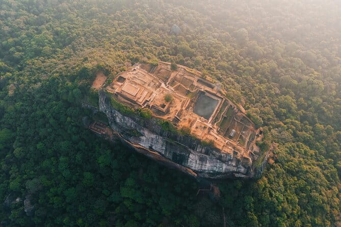 4 Days Private Tour In Sri Lanka - Day 2: Dambulla’s Painted Caves and Sigiriya’s Rock Citadel