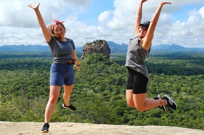 4 Days Tour to Kandy, Sigiriya & Nuwara Eliya - Day 4: Nuwara Eliya’s park and Ramboda Waterfall