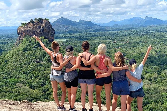 4 Days Tour to Kandy, Sigiriya & Nuwara Eliya - Day 1: spices, stones and Kandy’s sacred temple