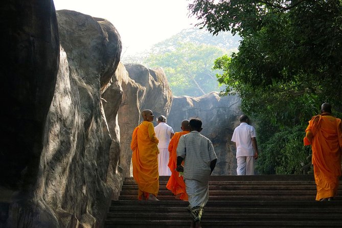 6-Day Sri Lanka Heritage Private Tour - Day 2: Polonnaruwa ruins and the climb at Sigiriya