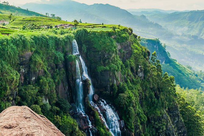 6 Days Private Vehicle With Driver Explore Sri Lanka By Your Own Plans - Day One: Kandy’s Gardens, Lake, and Sacred Tooth