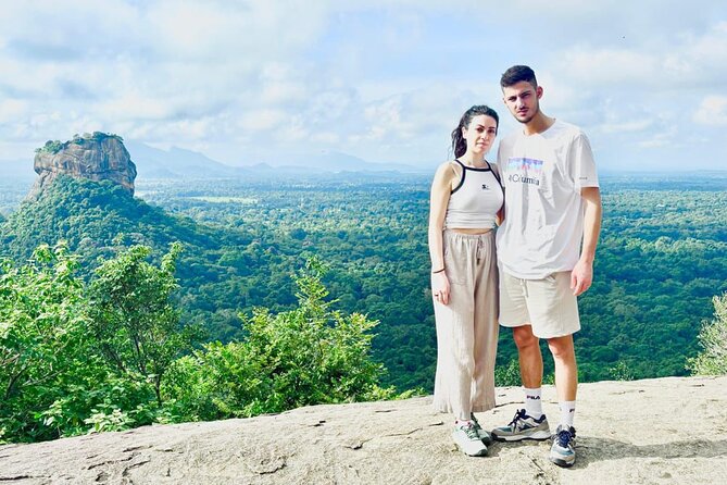 8 Days Sri Lanka Private Round Tour - Day 5: Ella’s bridges, hills, and waterfall