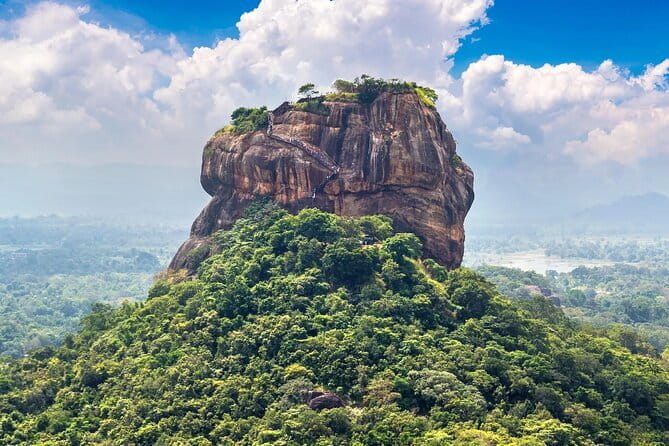 Airport Taxi Transfers from Colombo Airport to Bentota - Who will get the most from this transfer