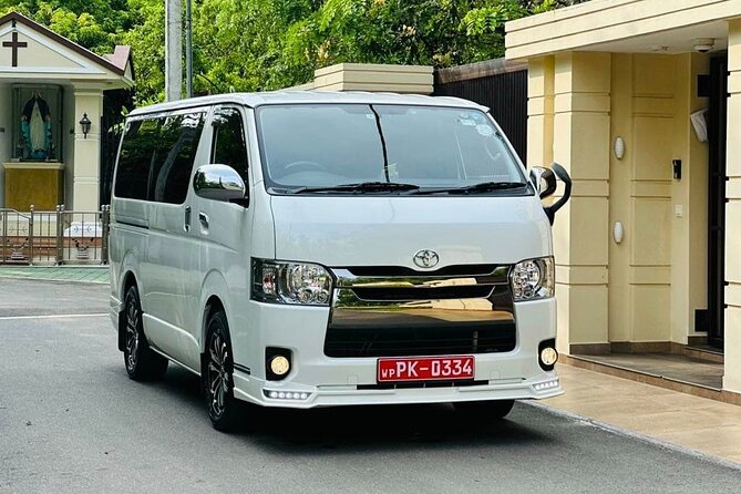 Airport Taxi Transfers from Colombo Airport to Ella - Driver service and communication by WhatsApp