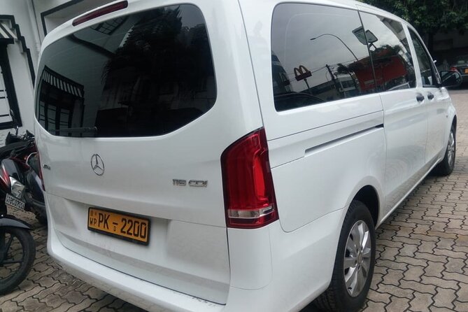 Airport Transfer, Colombo Sri Lanka - The one-hour ride into Colombo