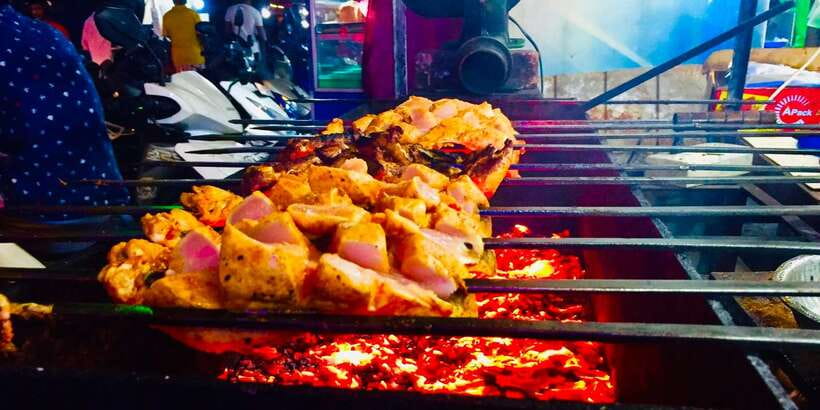 ALL INCLUSIVE Colombo Food Experience Tour - Evening / Night - Key points at a glance