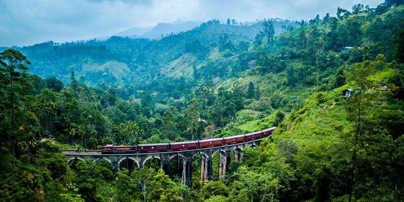 All Inclusive Ella From/To Kandy Scenic Train Journey - At the station, the promised help versus the practical reality