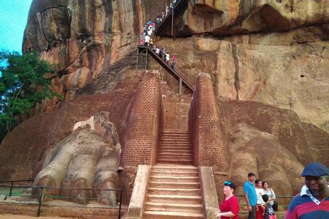 All inclusive Private Day tour Sigiriya, Dambulla & traditional village tour - Key points to know before booking