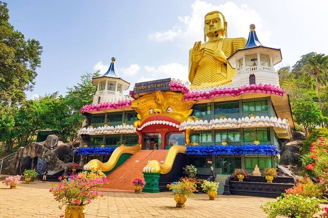 All Inclusive Sigiriya and Dambulla Private Day Tour from Colombo - The Golden Temple of Dambulla in 30 minutes
