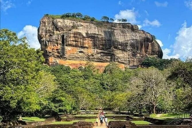 All Inclusive Sigiriya Rock Fortress & Dambulla Temple day Tour - Dambulla’s five caves set the tone