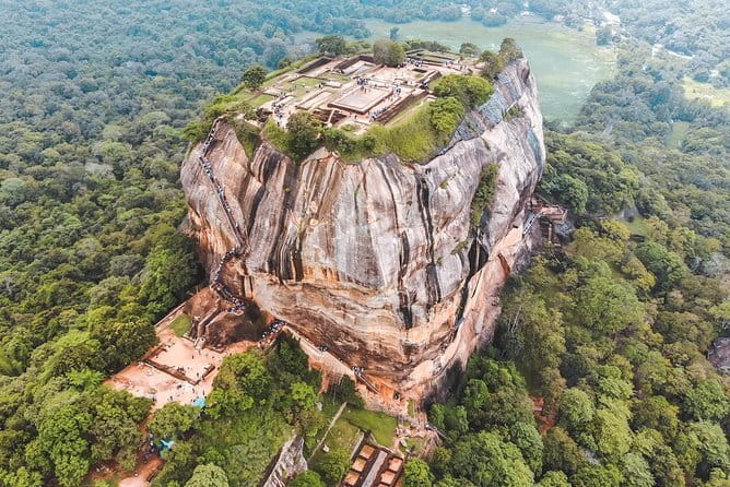 All-Inclusive Sri Lanka 14 Days Guided Tour - The Nanu Oya to Ella train is the route’s scenic pause