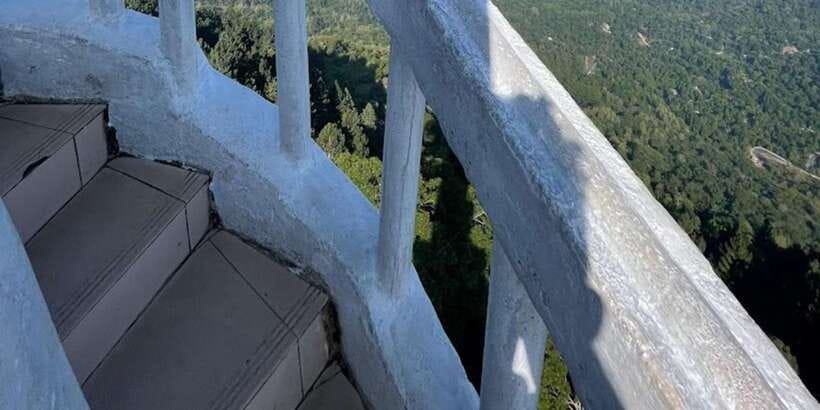 Ambuluwawa Tower & Pinnawala & Kandy Day Tour From Colombo - Climbing Ambuluwawa Tower