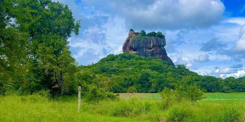 An ultimate day trip to Sigiriya rock fortress - What the $85 price really covers