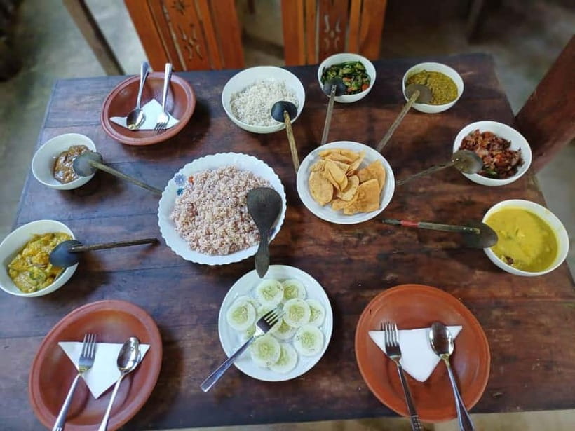 Arugam Bay: Cooking Class with Beer and Meal - A cold beer while the food cooks