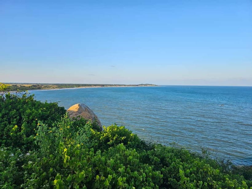 Arugam Bay: Elephant Rock Sunrise or Sunset Tour with Meals - Reaching Elephant Rock for sunrise