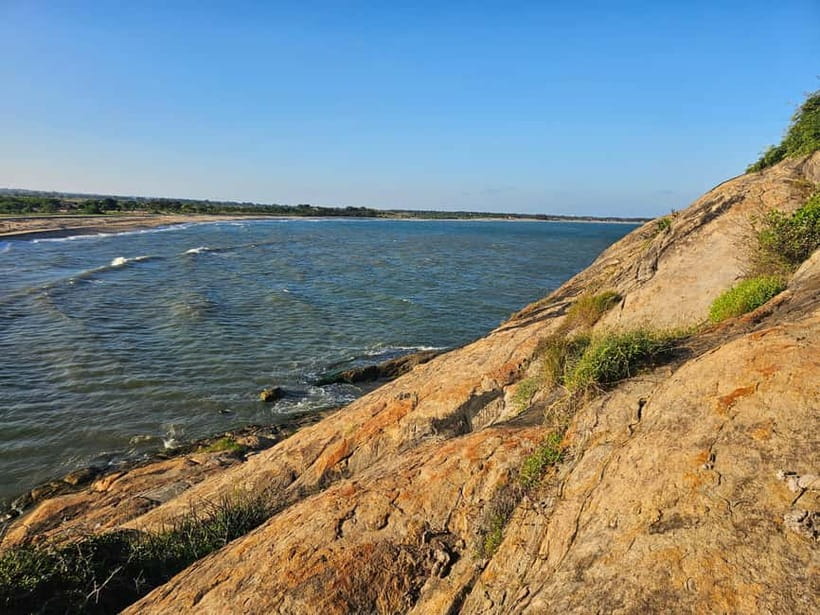 Arugam Bay: Elephant Rock Sunrise or Sunset Tour with Meals - Choosing the sunset and BBQ option