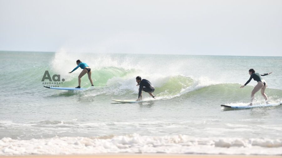 Arugam Bay Surf Lessons : Beginner Surf Experience - The beach setting and the Arugam Bay feel