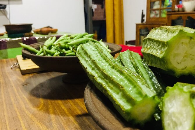 Authentic Sri Lankan Cooking Class in Kandy with Local Family - Adding a local market visit to the evening
