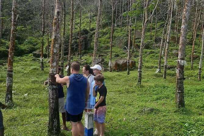 Authentic Sri Lankan Villages Private Guided Tour with Lunch - Lunch inside Bulugaha Handiya Village