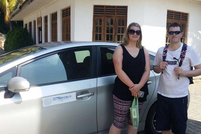 Bandaranaike International Airport(CMB) to Colombo Hotels - What the vehicle is really like