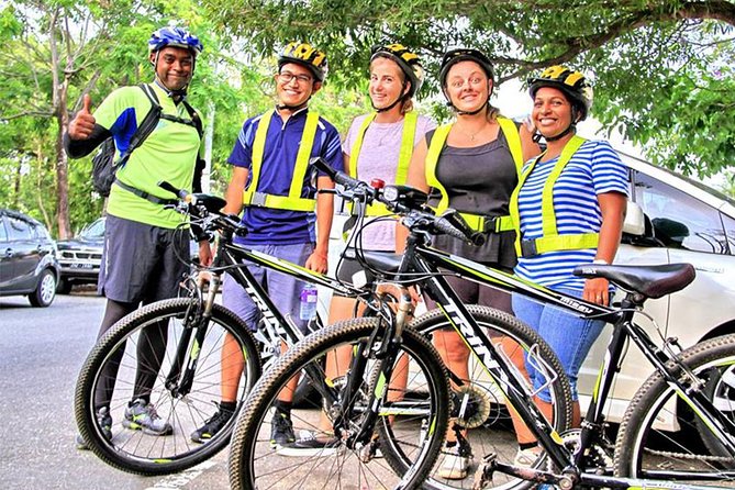 City Highlights Cycle Tour of Colombo - Independence Square and the meaning behind the monument