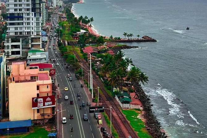 Colombo by Tuk Tuk – Sightseeing Entry Fees included - Independence Square and Colombo’s green center