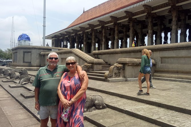 Colombo City Day Tour - Shopping, bargain hunting, and what you may skip