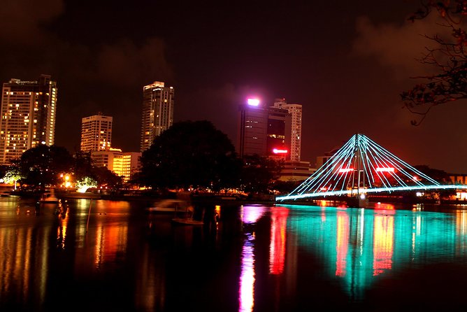 Colombo City Day Tour - Finding calm at Seema Malaka on Beira Lake