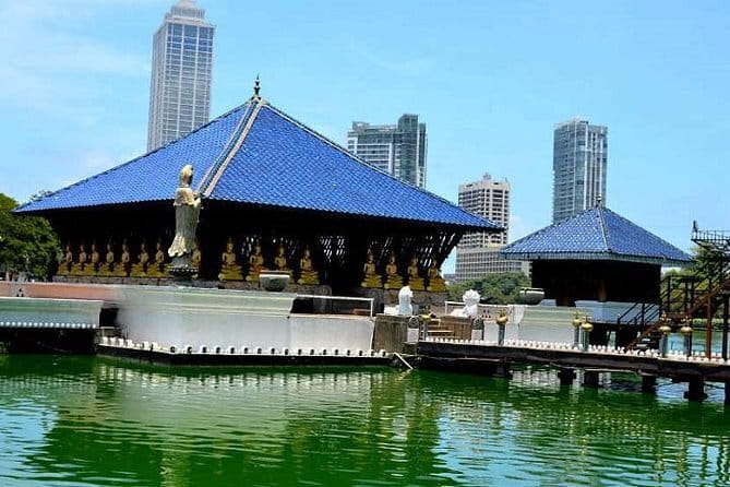 Colombo City - Half Day Private Tour - Gangaramaya Temple and Seema Malaka