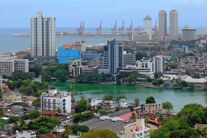 Colombo City - Half Day Private Tour - Shopping for Sri Lankan clothing