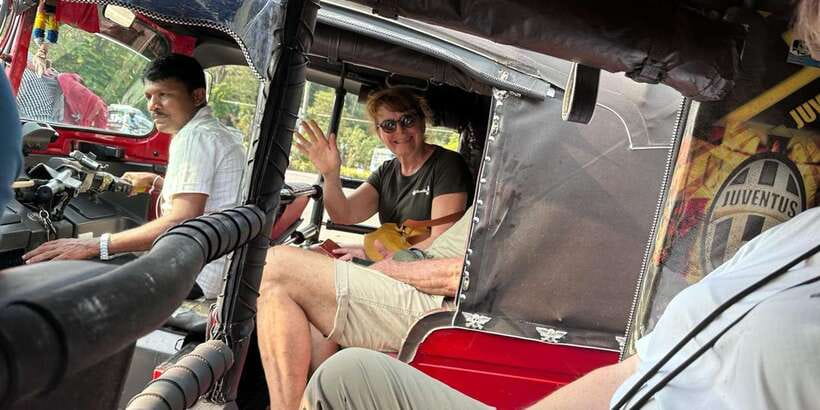 Colombo: City Sightseeing Tour by Tuk-Tuk with Pickup - Colombo by tuk-tuk: the key points