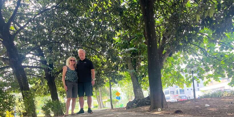Colombo: City Sightseeing Tour by Tuk-Tuk with Pickup - Gangaramaya Temple is the main stop