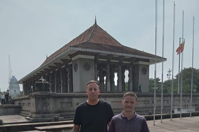 Colombo: City Sightseeing Tour by Tuk-Tuk with Pickup & Drop - BMICH and Colombo’s modern public face