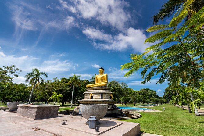 Colombo city tour by car ( Private ) - Why a private car works well in Colombo