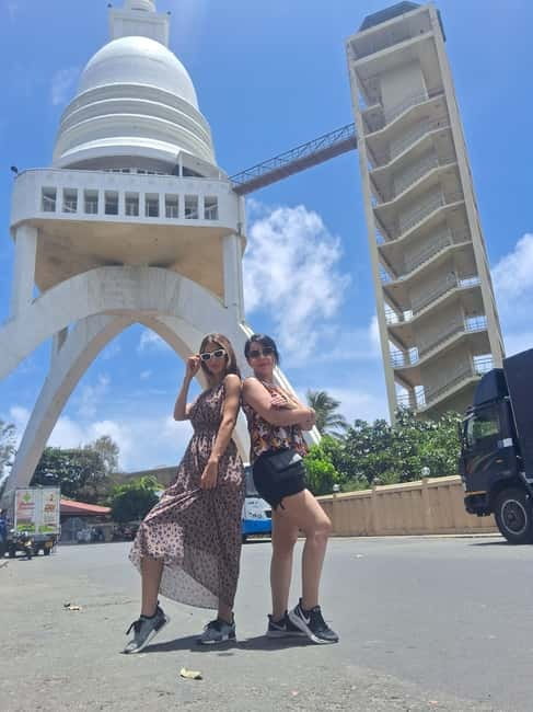Colombo: City Tour by Tuk Tuk with Srilanka Traditional Food - Food, tea, and the value of local stops