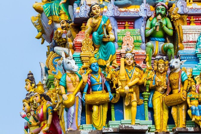 Colombo City Tour (small group with pickup from Cruise ship) - Pettah markets: Colombo without a filter