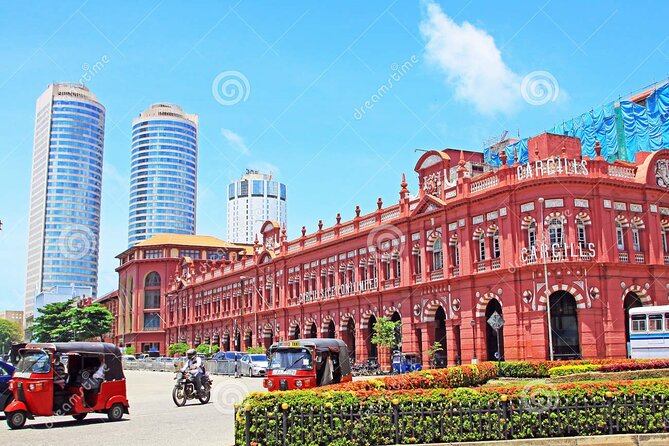 Colombo City Tour With Historical Places ( All Inclusive ) - Lighthouse Galley and Colombo’s sea edge