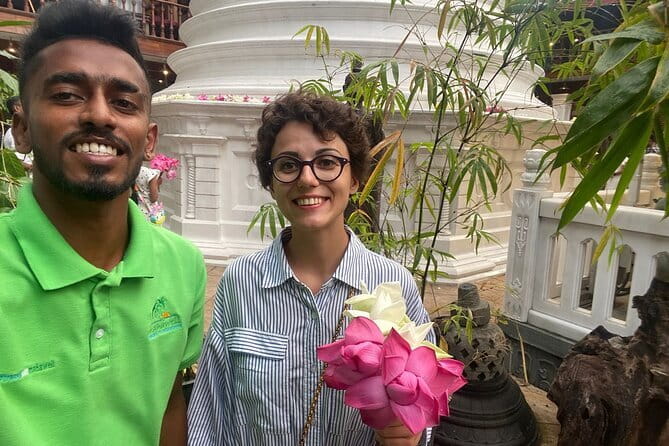 Colombo City Tour With Mahaweli - Independence Memorial Hall and Cinnamon Gardens