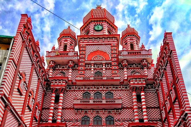 Colombo City Tuk Tuk - Old Town Hall, Cargills Building, and Colombo Fort
