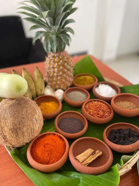 Colombo Cooking Experiance with Explore Market - Cooking inside a Colombo family home