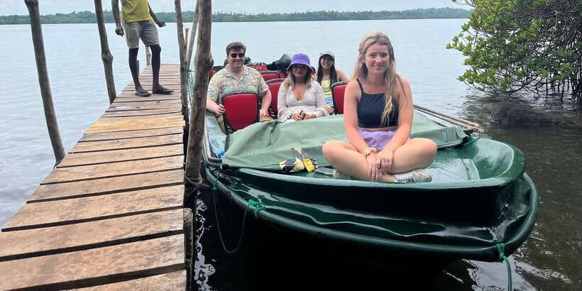 Colombo Cruise port: Galle, Turtle Hatchery & River Safari - Lunch is local, but not included